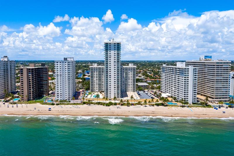 Image 36 of 53 For 3900 Galt Ocean Dr  1017