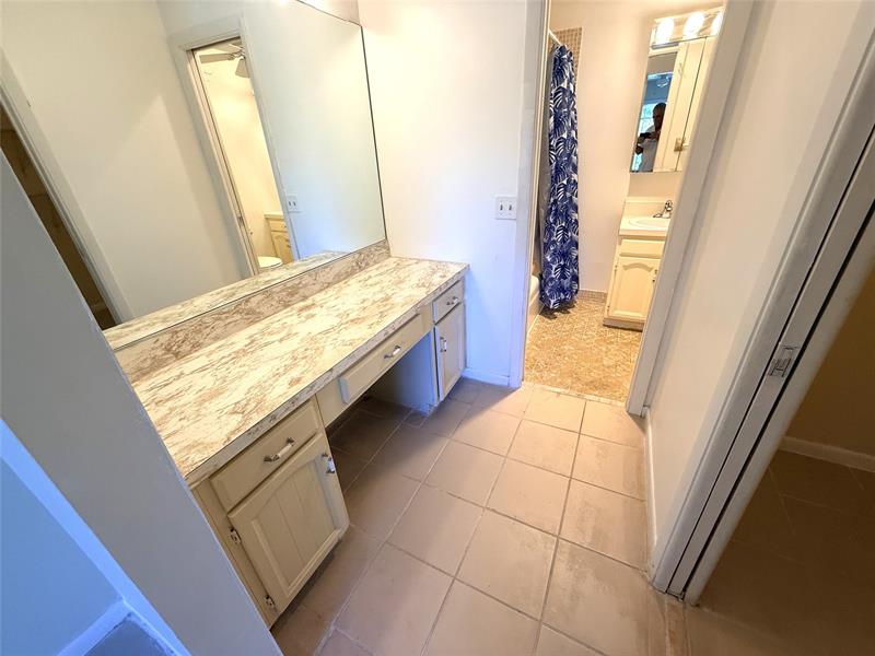 Image 10 of 15 For 1962 6th St  3b