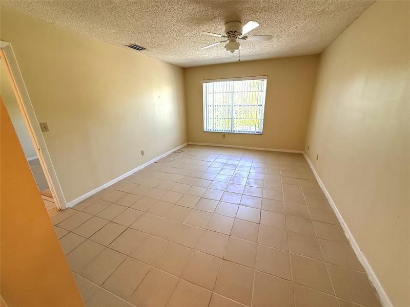 Image 12 of 15 For 1962 6th St  3b