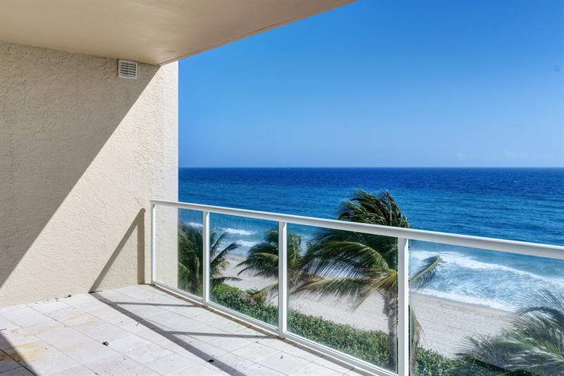 Image 36 of 97 For 1063 Hillsboro Mile  501