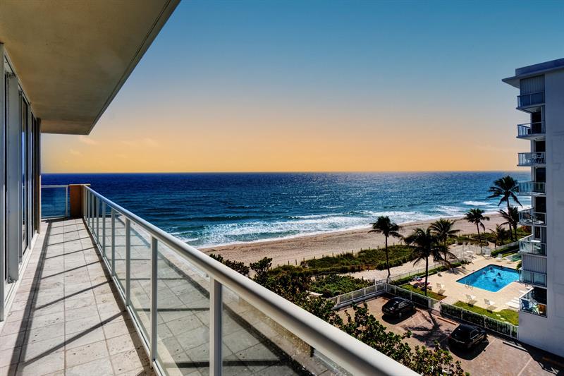 Image 39 of 97 For 1063 Hillsboro Mile  501