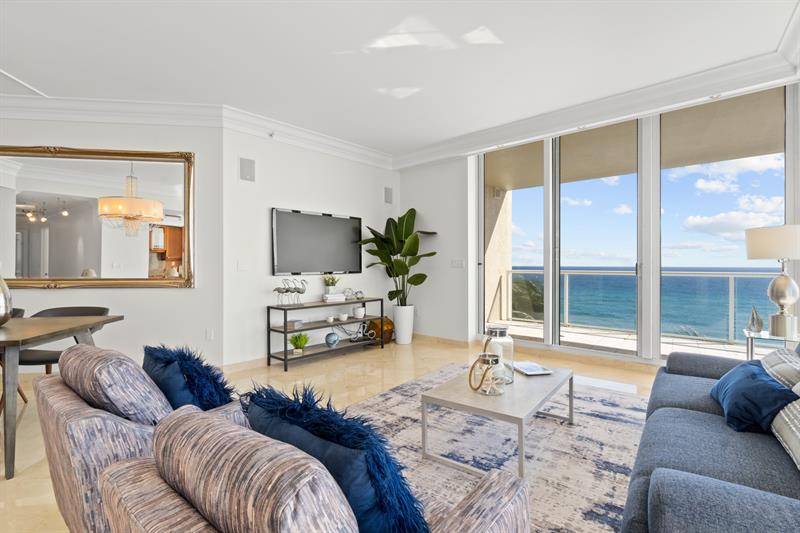 Image 46 of 97 For 1063 Hillsboro Mile  501