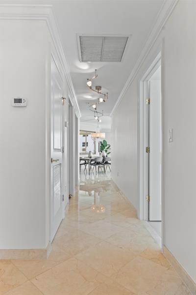 Image 47 of 97 For 1063 Hillsboro Mile  501