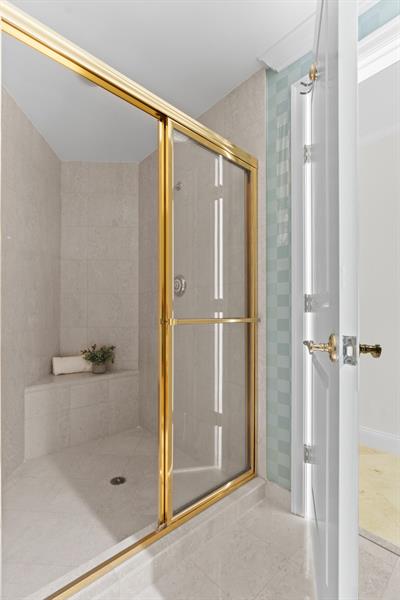 Image 58 of 97 For 1063 Hillsboro Mile  501