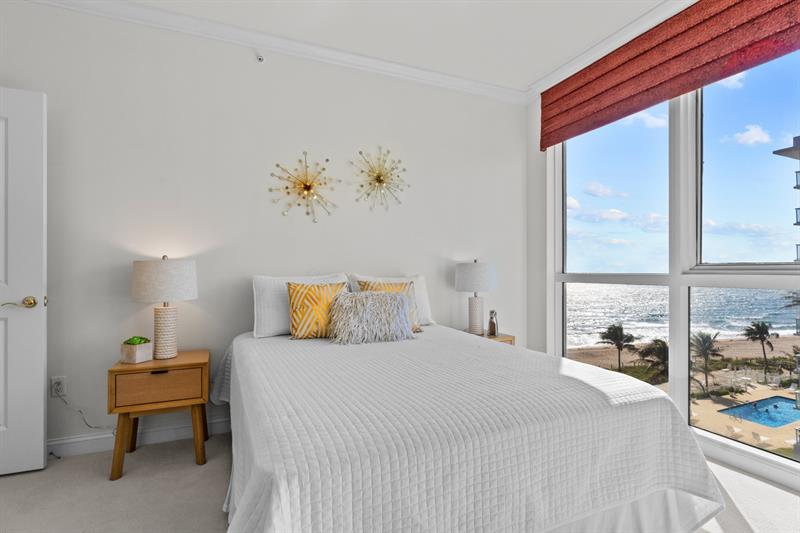 Image 62 of 97 For 1063 Hillsboro Mile  501