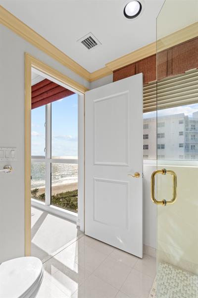 Image 64 of 97 For 1063 Hillsboro Mile  501