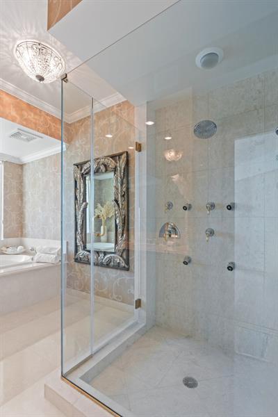 Image 74 of 97 For 1063 Hillsboro Mile  501