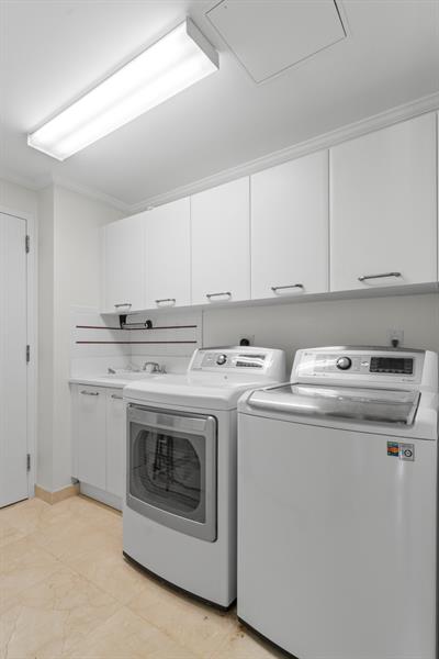 Image 88 of 97 For 1063 Hillsboro Mile  501