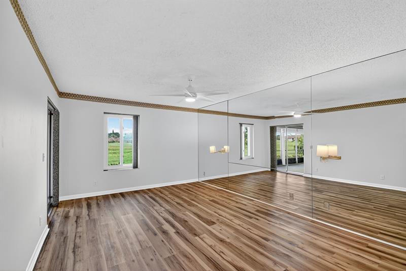 Image 23 of 99 For 6869 Fountains Cir  6869