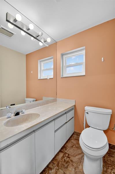 Image 34 of 99 For 6869 Fountains Cir  6869