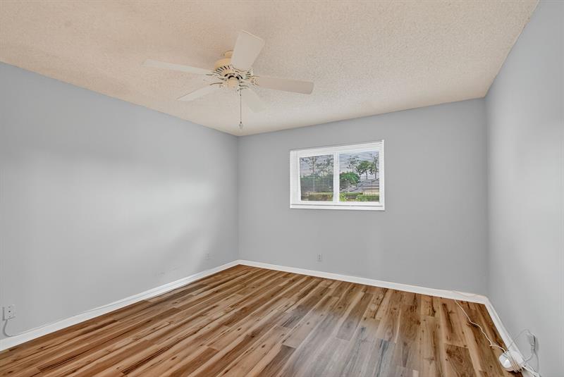 Image 35 of 99 For 6869 Fountains Cir  6869