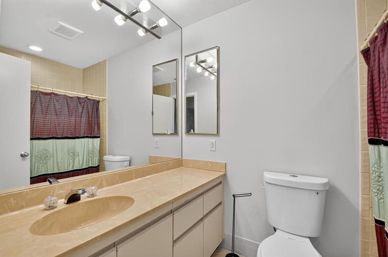 Image 37 of 99 For 6869 Fountains Cir  6869