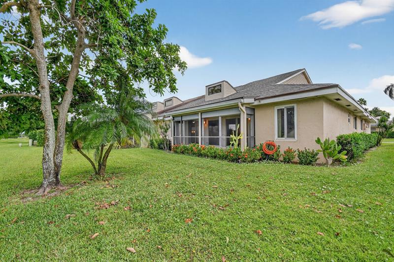 Image 48 of 99 For 6869 Fountains Cir  6869