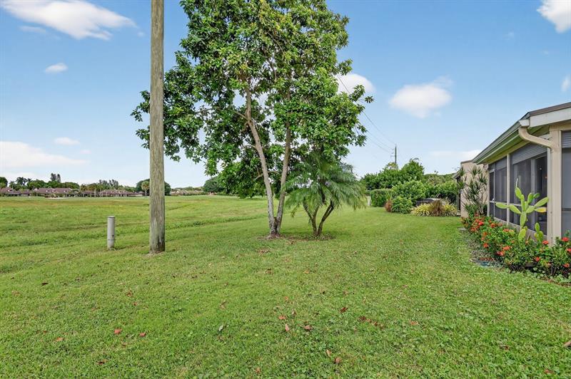 Image 49 of 99 For 6869 Fountains Cir  6869