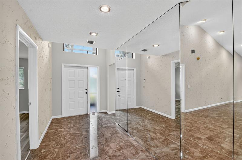 Image 9 of 99 For 6869 Fountains Cir  6869