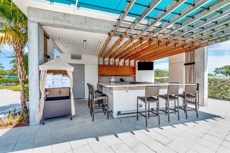 Image 92 of 99 For 6869 Fountains Cir  6869