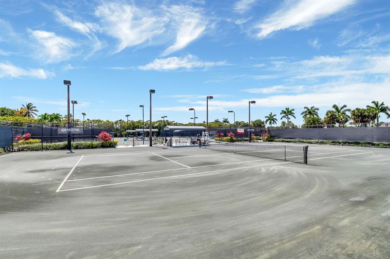 Image 95 of 99 For 6869 Fountains Cir  6869