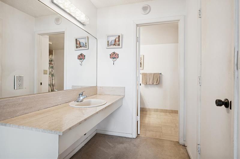 Image 9 of 16 For 1201 Ocean Dr.  2409s