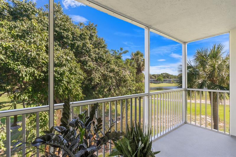 Image 21 of 30 For 800 Cypress Grove Dr  306