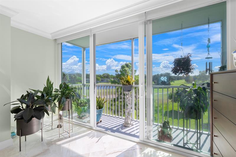 Image 3 of 30 For 800 Cypress Grove Dr  306