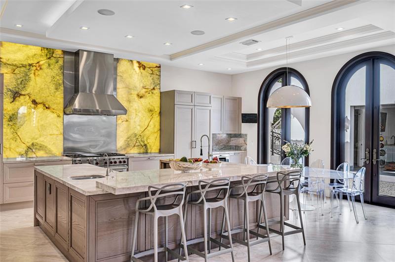 Image 10 of 68 For 4955 83rd St