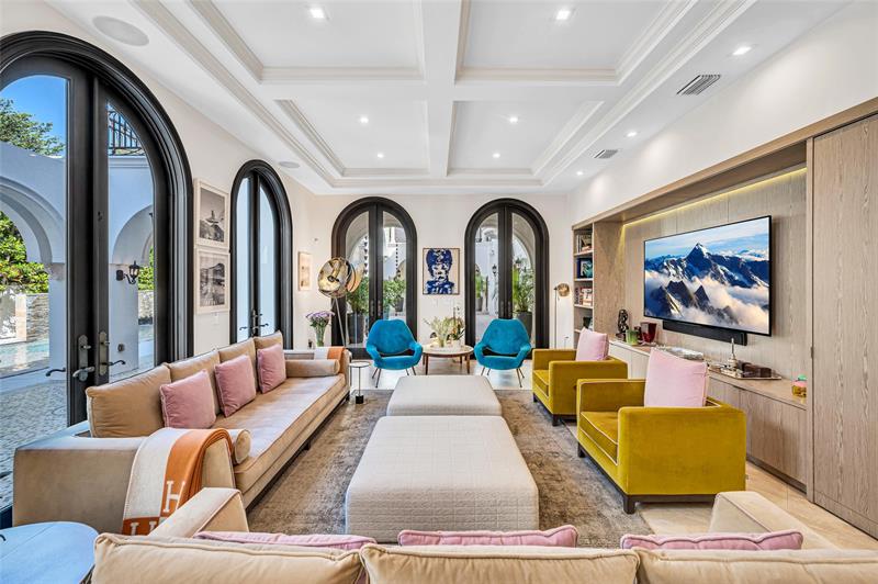 Image 19 of 68 For 4955 83rd St