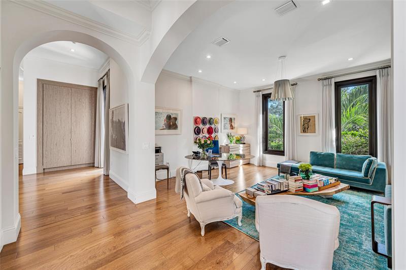 Image 34 of 68 For 4955 83rd St