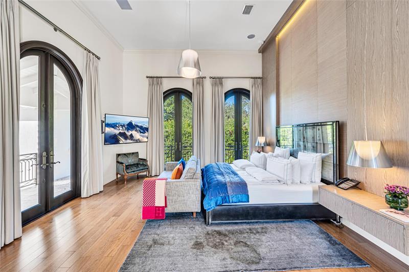 Image 36 of 68 For 4955 83rd St