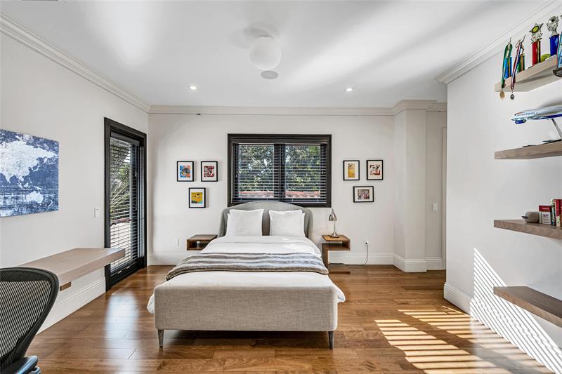 Image 45 of 68 For 4955 83rd St