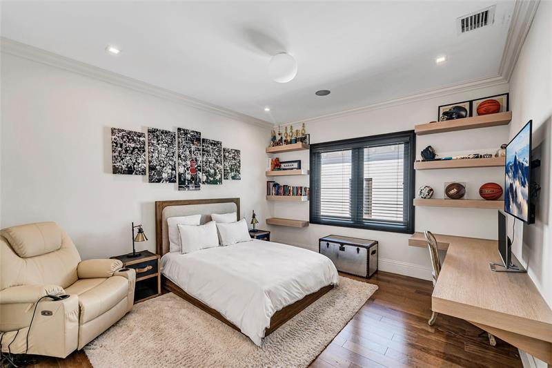 Image 46 of 68 For 4955 83rd St