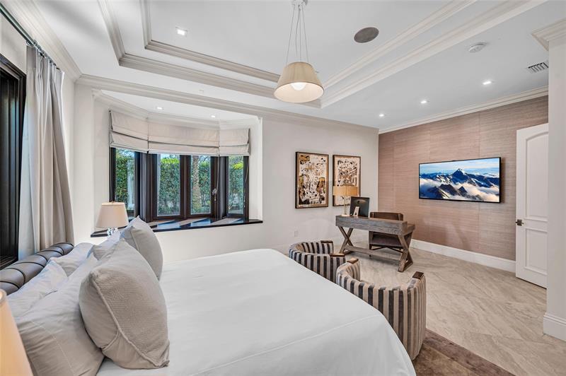 Image 48 of 68 For 4955 83rd St