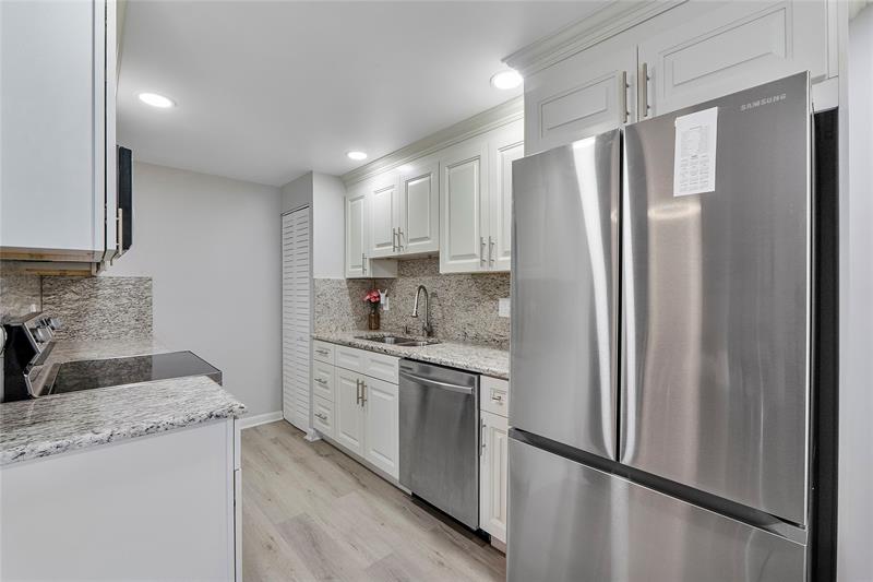 Details for 1052 Harwood  1052, Deerfield Beach, FL 33442