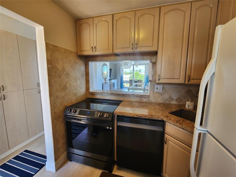 Image 8 of 27 For 1777 15th St  322