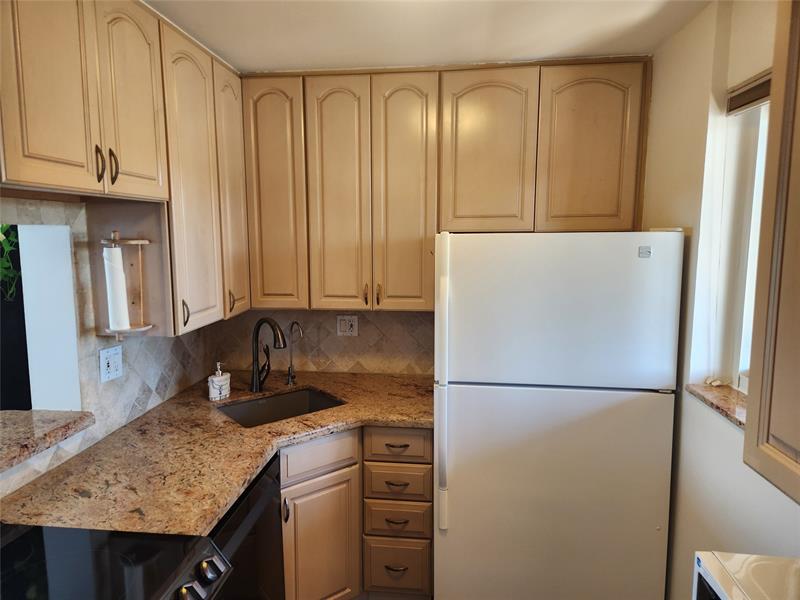 Image 9 of 27 For 1777 15th St  322