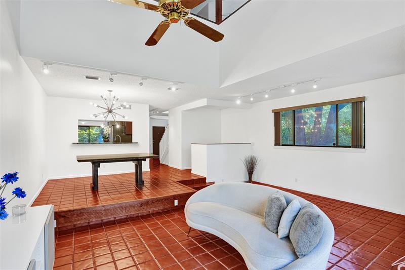 Image 24 of 70 For 81 17th Ct  