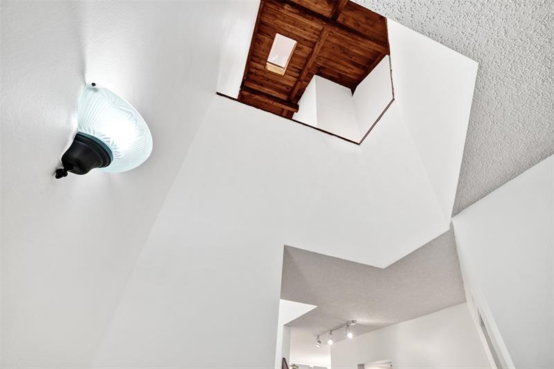 Image 27 of 70 For 81 17th Ct  