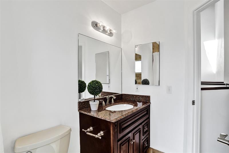 Image 49 of 70 For 81 17th Ct  