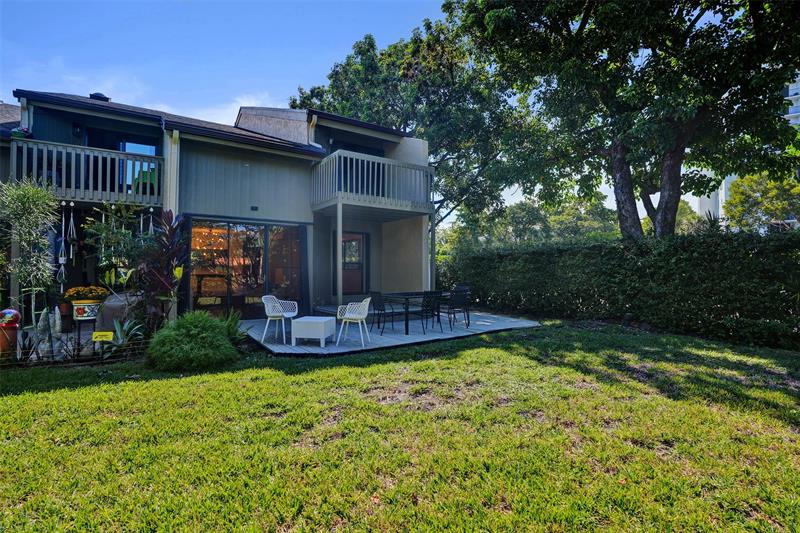 Image 53 of 70 For 81 17th Ct  