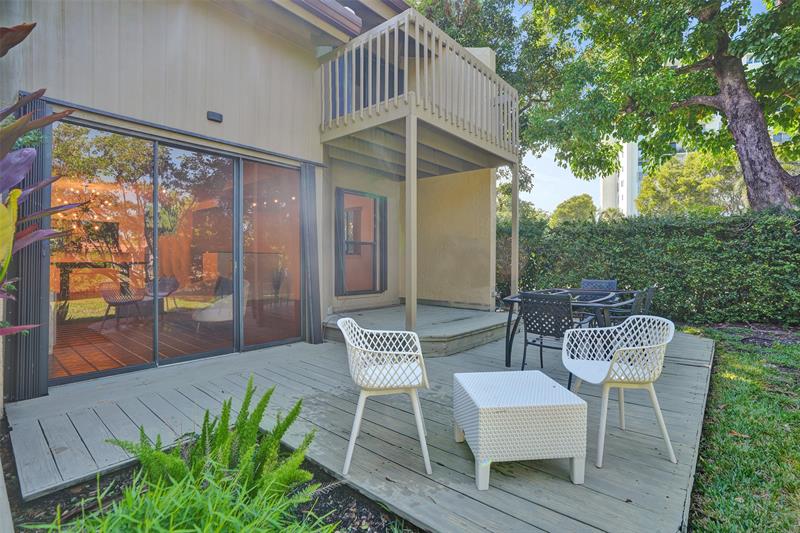 Image 54 of 70 For 81 17th Ct  