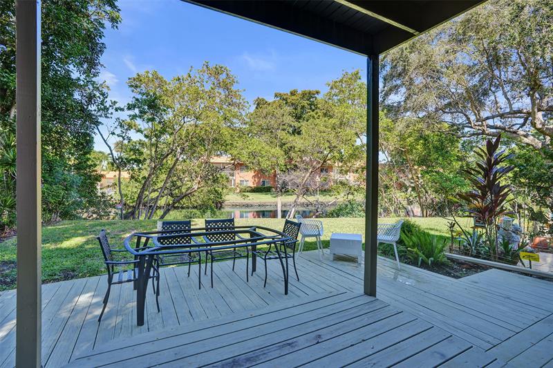 Image 55 of 70 For 81 17th Ct  