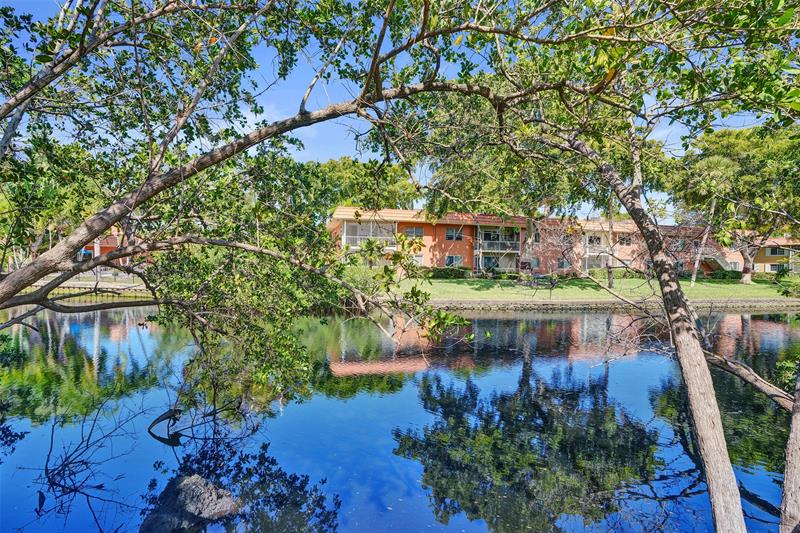 Image 57 of 70 For 81 17th Ct  