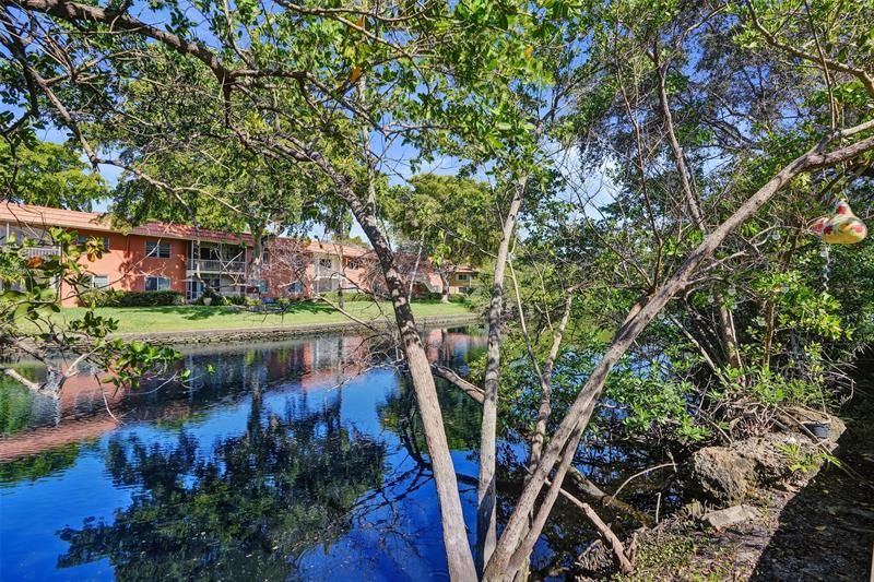 Image 60 of 70 For 81 17th Ct  