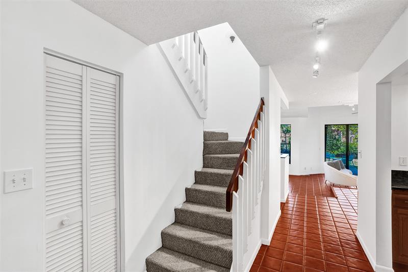 Image 8 of 70 For 81 17th Ct  