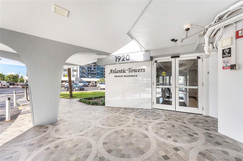 Image 12 of 57 For 1920 Ocean Dr  306