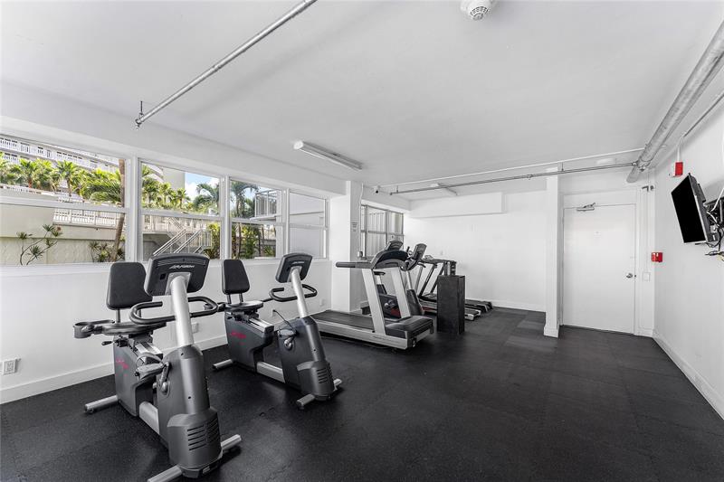 Image 45 of 57 For 1920 Ocean Dr  306