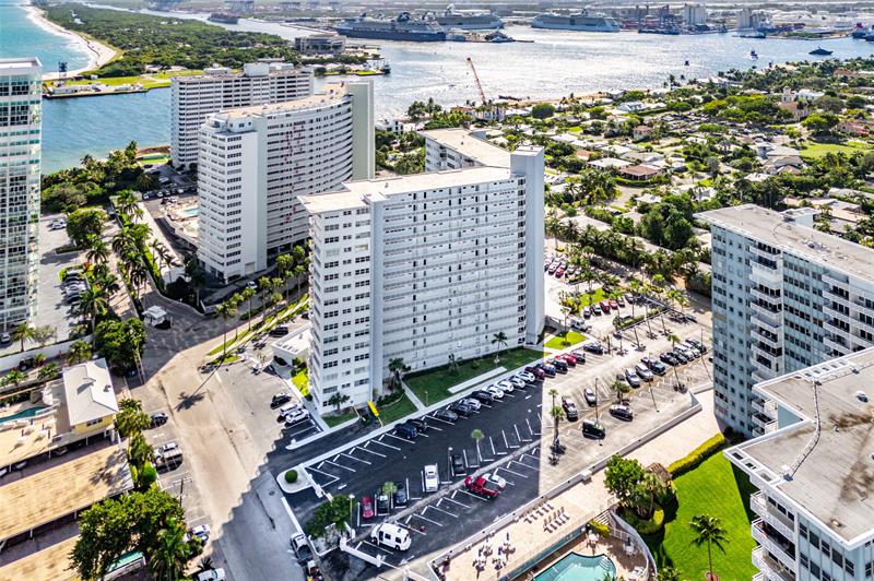 Image 6 of 57 For 1920 Ocean Dr  306