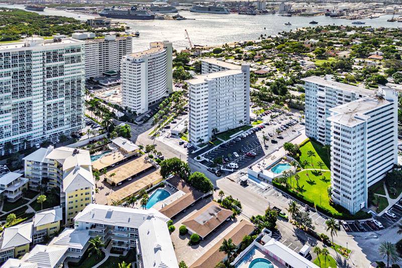 Image 8 of 57 For 1920 Ocean Dr  306