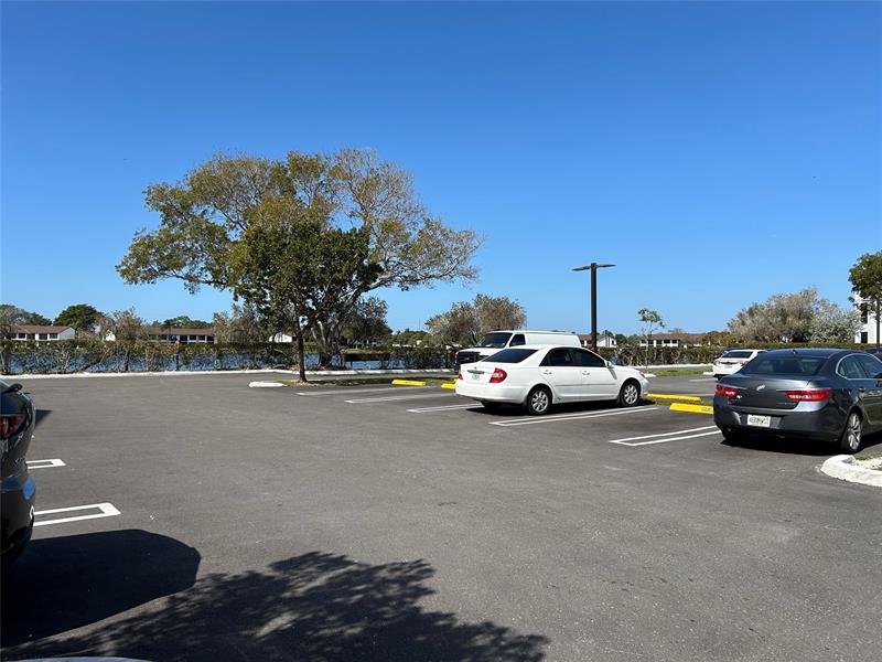 Image 19 of 23 For 211 Lake Pointe Dr  212