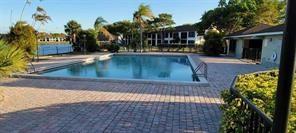 Image 21 of 23 For 211 Lake Pointe Dr  212