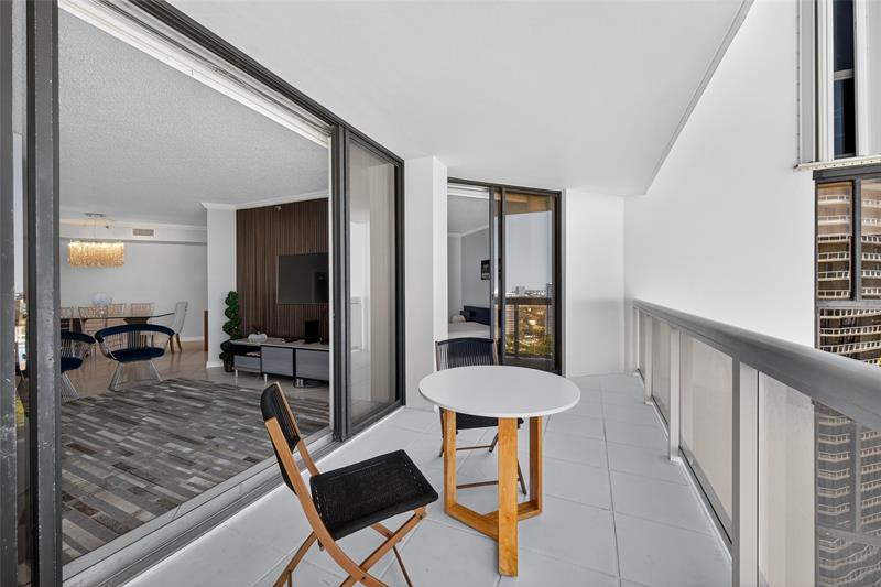 Image 27 of 54 For 20185 Country Club Dr 2409